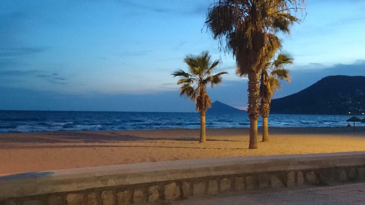 Apartamento con excelentes vistas Calpe Bagian luar foto